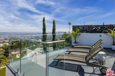 9270 Kinglet Dr, Los Angeles, CA 90069 - Photo 28