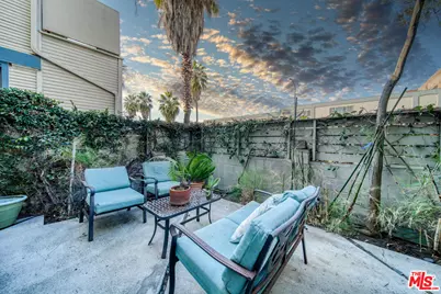 46 Rose Ave, Los Angeles, CA 90291 - Photo 28