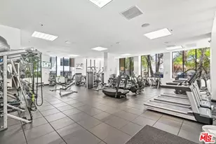10724 Wilshire Blvd, Los Angeles, CA 90024 - Photo 20
