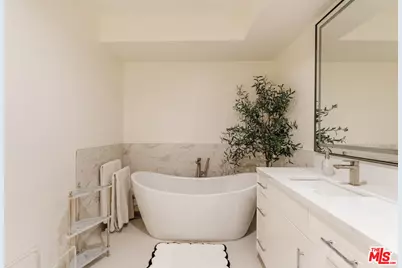 121 N Almont Dr #304, Beverly Hills, CA 90211 - Photo 34