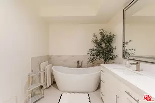 121 N Almont Dr, Beverly Hills, CA 90211 - Photo 34