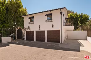 8148 Mannix Dr, Los Angeles, CA 90046 - Photo 36