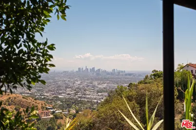 8148 Mannix Dr, Los Angeles, CA 90046 - Photo 34
