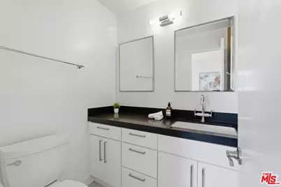 1613 Manning Ave #A, Los Angeles, CA 90024 - Photo 14