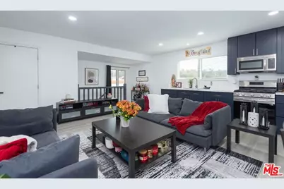 5409 Fallbrook Ave, Los Angeles, CA 91367 - Photo 40