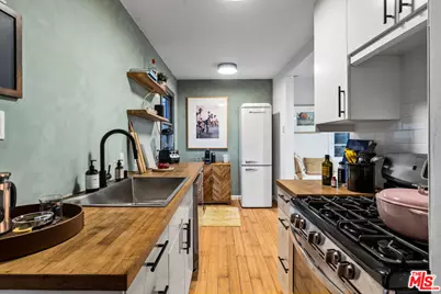 225 Carroll Canal, Los Angeles, CA 90291 - Photo 14