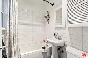 225 Carroll Canal, Los Angeles, CA 90291 - Photo 12