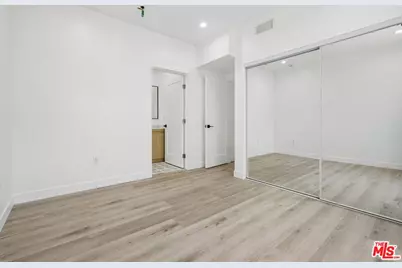 1434 Beverwil Dr #2, Los Angeles, CA 90035 - Photo 30