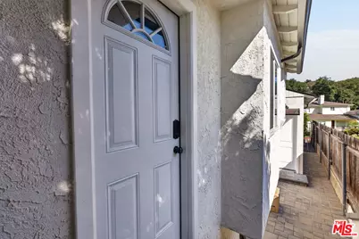 2727 Hollister Ter, Glendale, CA 91206 - Photo 60