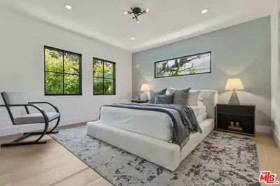 3721 Woodcliff Rd, Sherman Oaks, CA 91403 - Photo 20