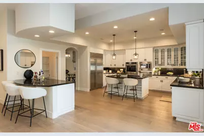 14985 Valley Vista Blvd, Los Angeles, CA 91403 - Photo 22