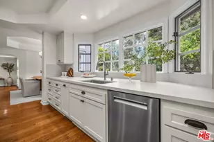 3225 Iredell Ln, Studio City, CA 91604 - Photo 12