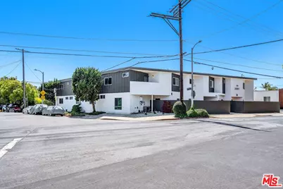 2001 Penmar Ave, Venice, CA 90291 - Photo 10