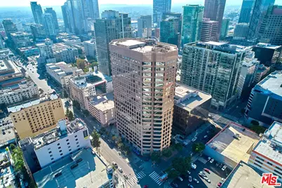 801 S Grand Ave #2106, Los Angeles, CA 90017 - Photo 24