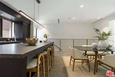 923 N Hilldale Ave, West Hollywood, CA 90069 - Photo 14