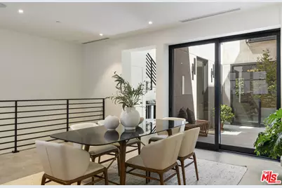923 N Hilldale Ave, West Hollywood, CA 90069 - Photo 16