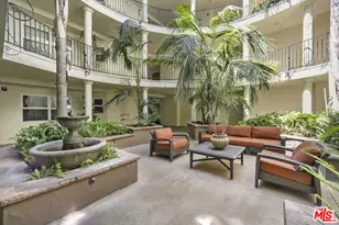 1135 Rexford Dr, Los Angeles, CA 90035 - Photo 24