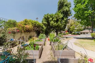 3622 Kalsman Dr, Los Angeles, CA 90016 - Photo 24