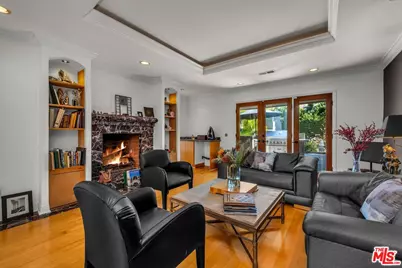 6020 S Halm Ave, Los Angeles, CA 90056 - Photo 18