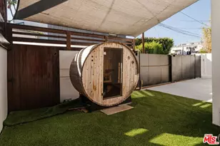 2325 McKinley Ave, Los Angeles, CA 90291 - Photo 30