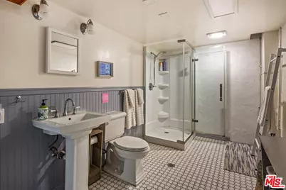 41 Vicente Ter, Santa Monica, CA 90401 - Photo 28