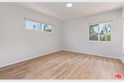 22716 Kittridge St, Los Angeles, CA 91307 - Photo 26