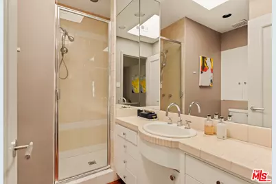 1516 N Genesee Ave, Los Angeles, CA 90046 - Photo 16