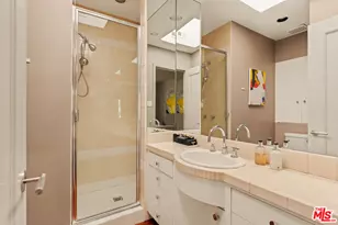 1516 N Genesee Ave, Los Angeles, CA 90046 - Photo 16