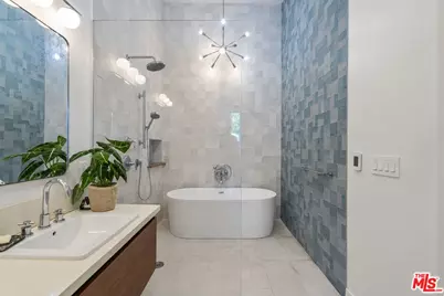 23023 Gainford St, Woodland Hills, CA 91364 - Photo 26