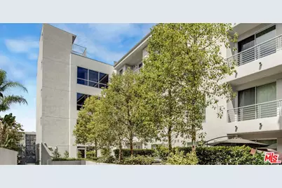 10850 Bloomfield St, Los Angeles, CA 91602 - Photo 4