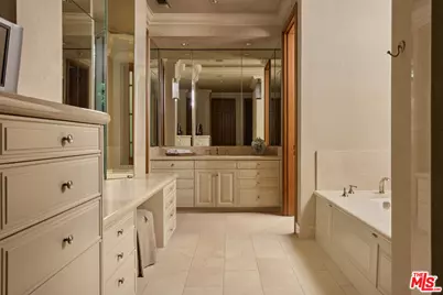 414 Lomond Ave, Los Angeles, CA 90024 - Photo 16