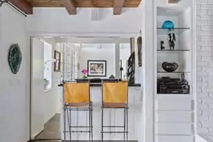 19540 Wells Dr, Los Angeles, CA 91356 - Photo 8