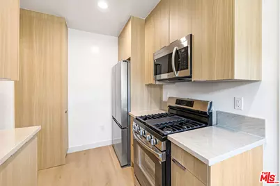 1342 S Ogden Dr, Los Angeles, CA 90019 - Photo 28