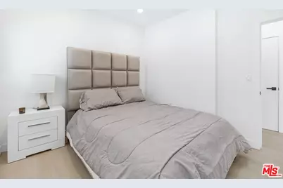 1342 S Ogden Dr, Los Angeles, CA 90019 - Photo 34