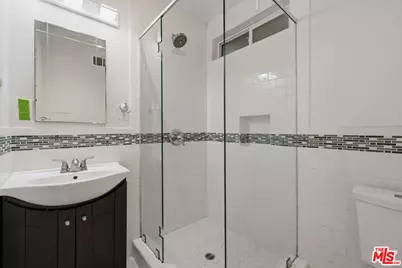 1136 Harvard St, Santa Monica, CA 90403 - Photo 38