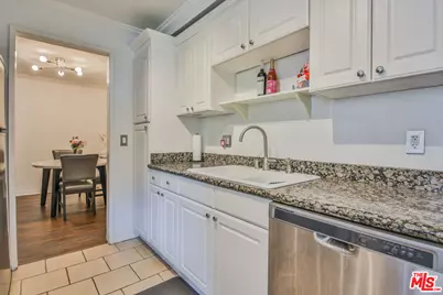 625 N Flores St #102, West Hollywood, CA 90048 - Photo 20