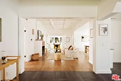 4111 Edgehill Dr, Los Angeles, CA 90008 - Photo 18