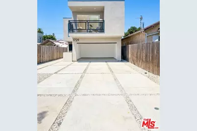 1729 W 36th Pl, Los Angeles, CA 90018 - Photo 1