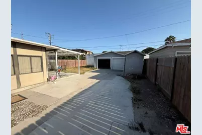 322 Magnolia Ave, Inglewood, CA 90301 - Photo 12