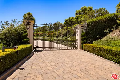 10 Beverly Ridge Ter, Beverly Hills, CA 90210 - Photo 2