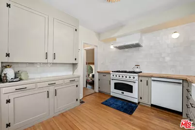 1224 Oberlin Dr, Glendale, CA 91205 - Photo 34