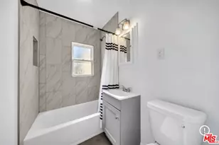 224 W 84th St, Los Angeles, CA 90003 - Photo 8