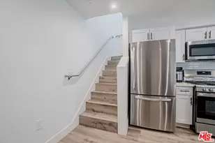 1321 W 30th St, Los Angeles, CA 90007 - Photo 10