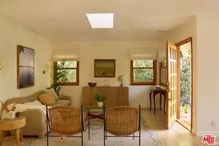 655 Angelus Pl, Venice, CA 90291 - Photo 4