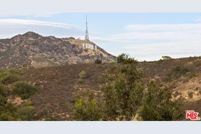6837 Cahuenga Park Trl, Los Angeles, CA 90068 - Photo 36
