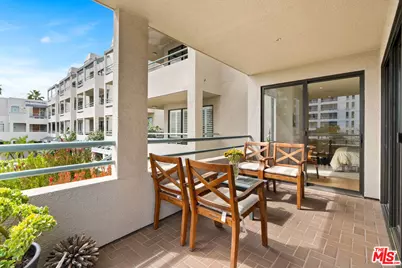 140 Ocean Park Blvd #425, Santa Monica, CA 90405 - Photo 22