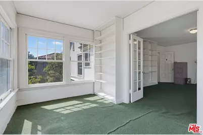 520 S Irving Blvd, Los Angeles, CA 90020 - Photo 34