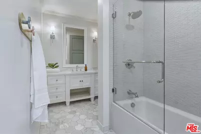4760 Amigo Ave, Los Angeles, CA 91356 - Photo 32