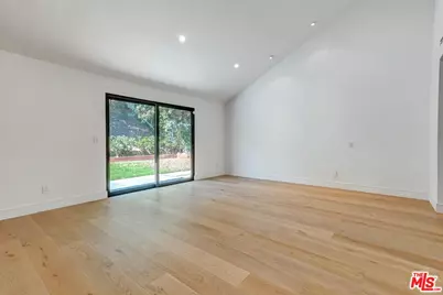 3855 Corbin Ave, Los Angeles, CA 91356 - Photo 14