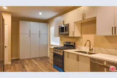 702 Crenshaw Blvd, Los Angeles, CA 90005 - Photo 18